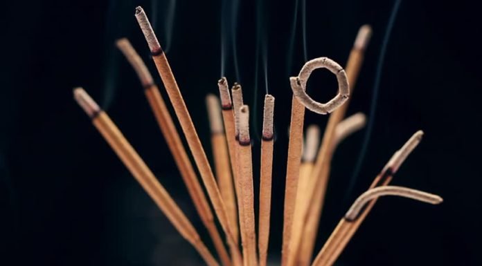 Incense sticks from waste flowers