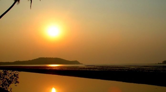 जिन्दगी से दो बात बचपन और चन्दा मामा