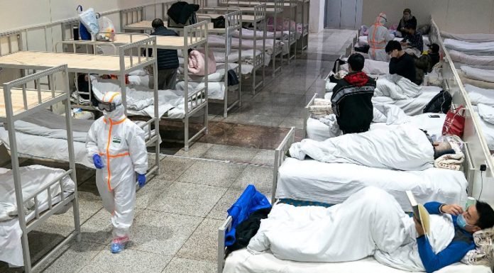 Survival blanket for handling the Corona dead